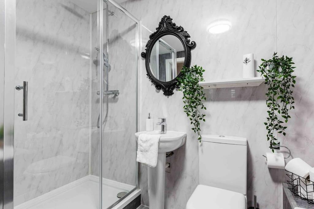 Vip City Centre Apartment With Secure Free Parking Liverpool Dış mekan fotoğraf
